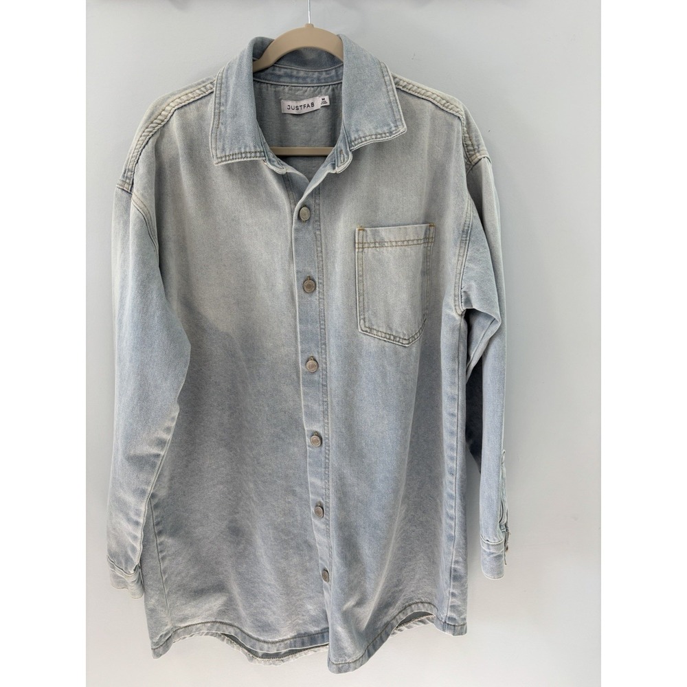 JustFab Light Wash Denim Jacket M Oversized Button Front 90s Streetwear Casual